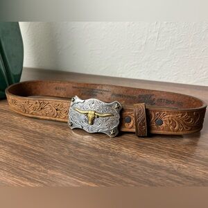 Tony Lama kids’ aged brown leather with Texas Longhorn buckle tooled belt